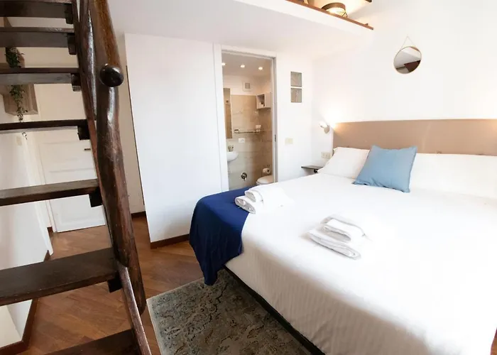 The Best Rent - Three-bedroom Close To Colosseo Apartament