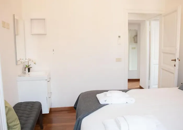 The Best Rent - Three-bedroom Close To Colosseo Apartament
