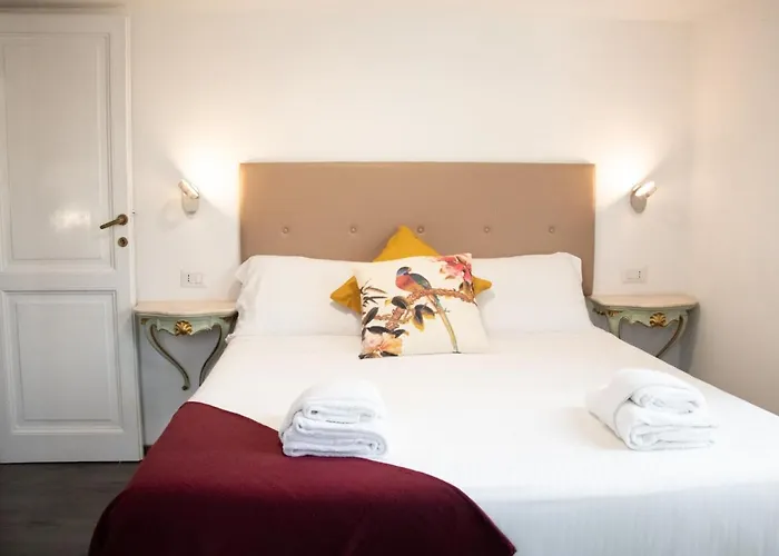 The Best Rent - Three-bedroom Close To Colosseo Rzym