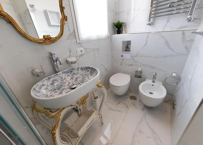 The Best Rent - Three-bedroom Close To Colosseo Apartament